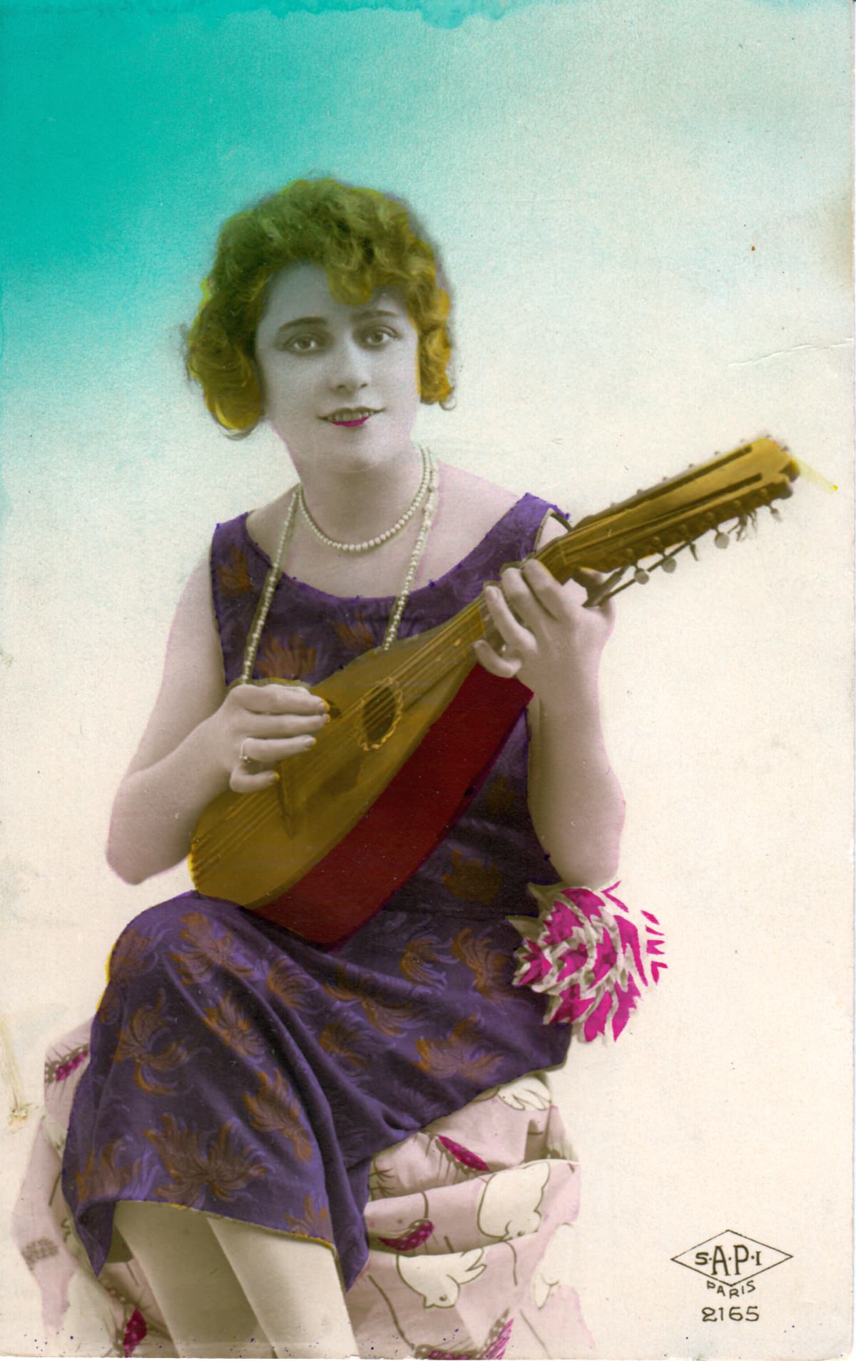 Postkarte Frau mit Mandriola