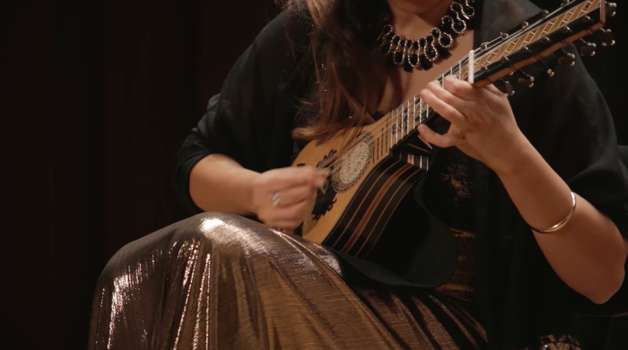 Mari Fe Pavón  Mandoline Instrument des Jahres Mandolinenspieler des Tages