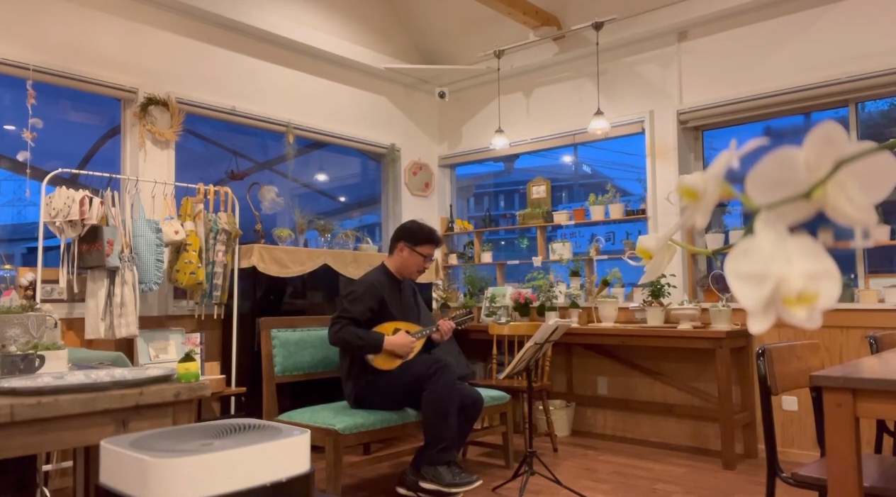 Kozo Onishi Mandoline Instrument des Jahres Mandolinenspieler des Tages