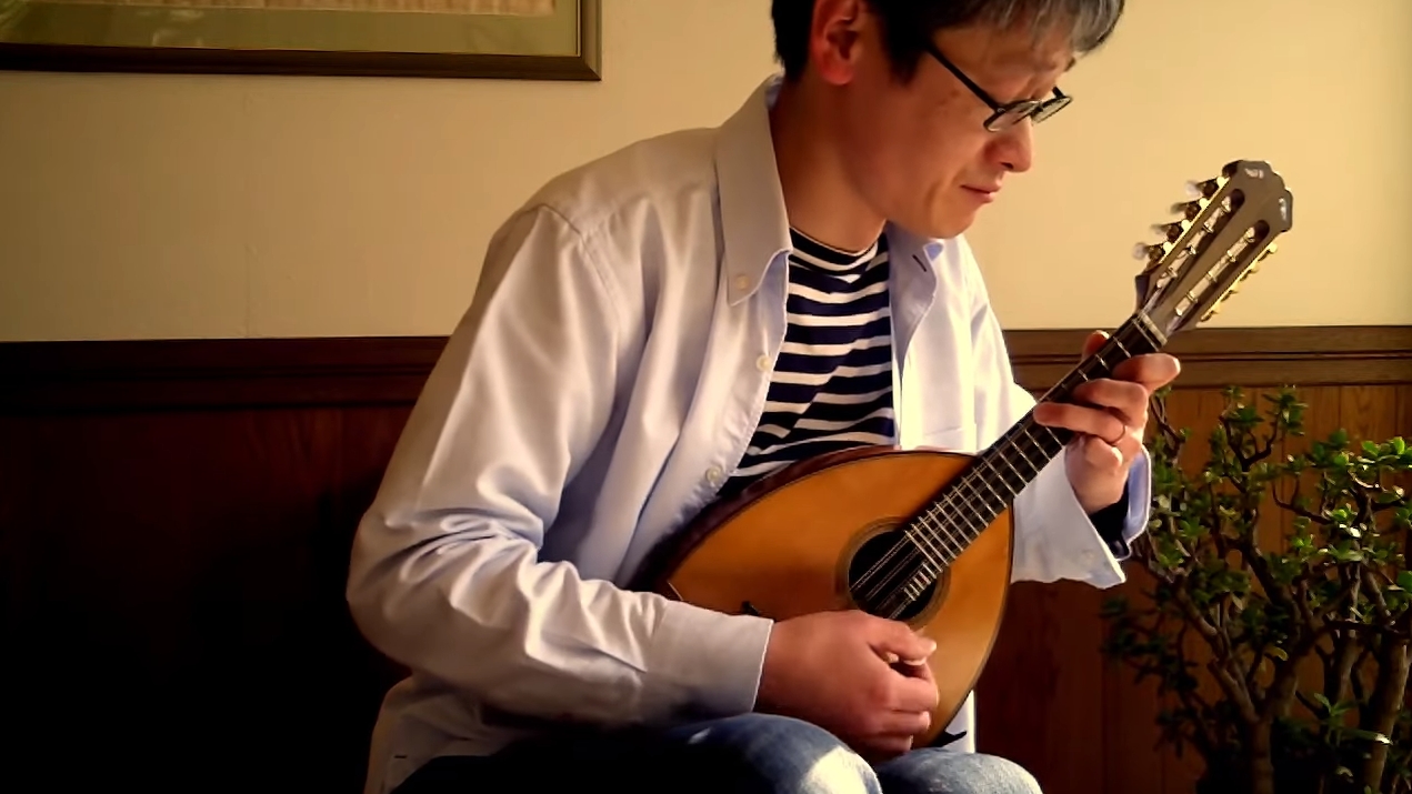 Takaaki Shibata Mandoline Instrument des Jahres Mandolinenspieler des Tages