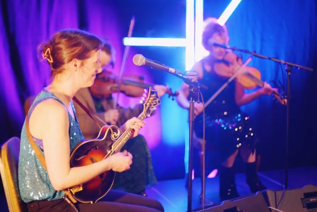 Laura-Beth Salter Mandoline Instrument des Jahres Mandolinenspieler des Tages