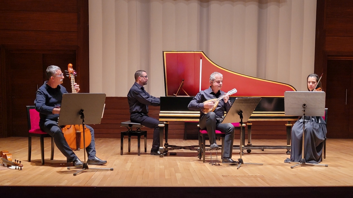 Bulent Yazici Mandoline Instrument des Jahres Mandolinenspieler des Tages