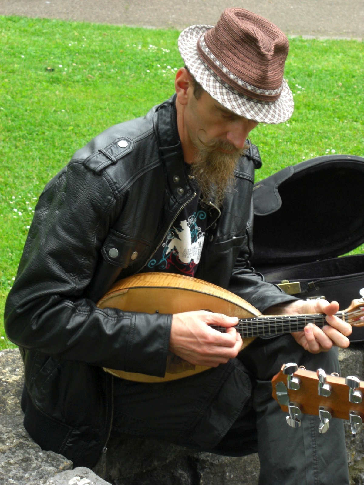 Carlo Aonzo  Mandoline Instrument des Jahres Mandolinenspieler des Tages