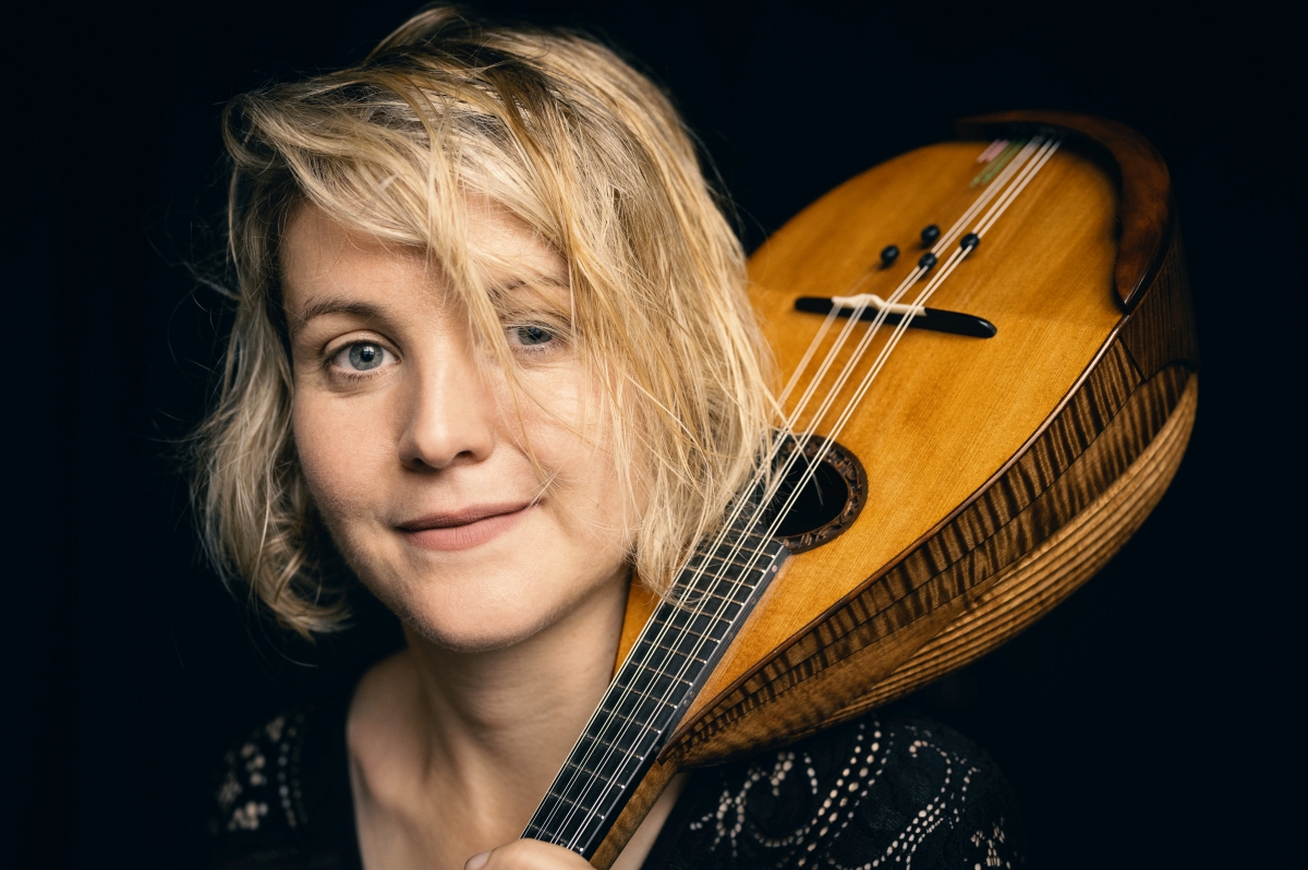 Marie Burou  Mandoline Instrument des Jahres Mandolinenspieler des Tages