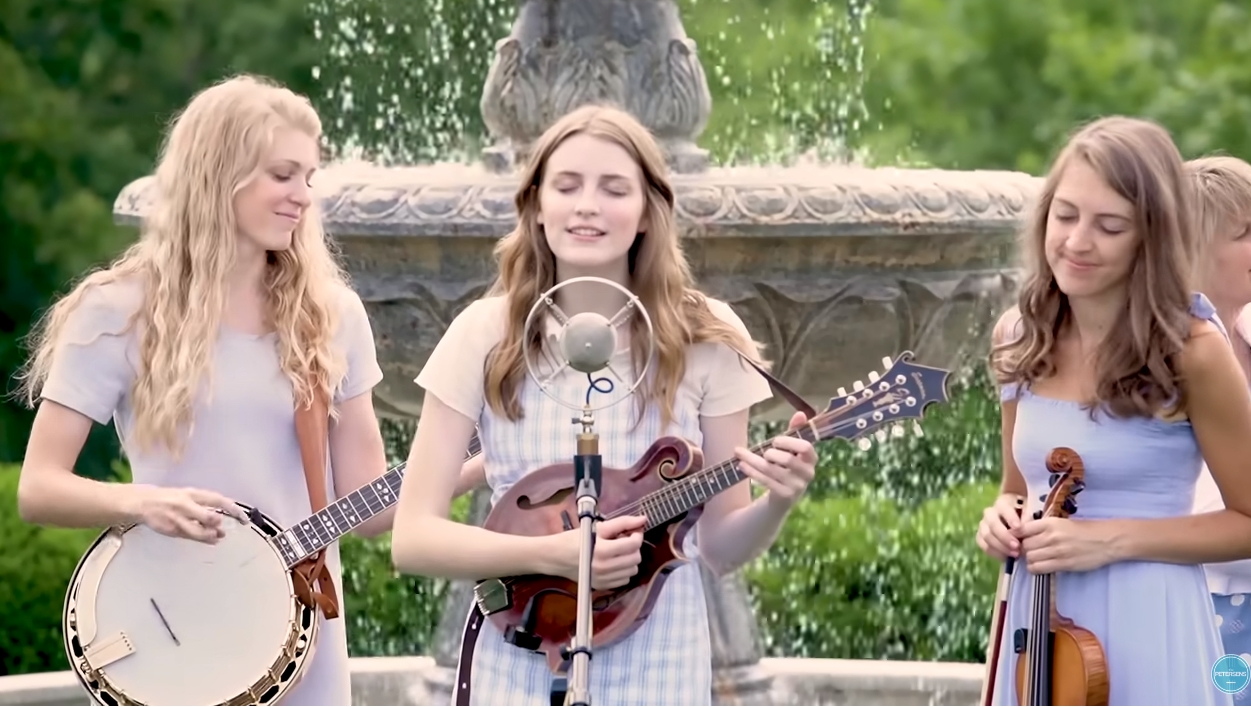 Julianne Petersen Mandoline Instrument des Jahres Mandolinenspieler des Tages