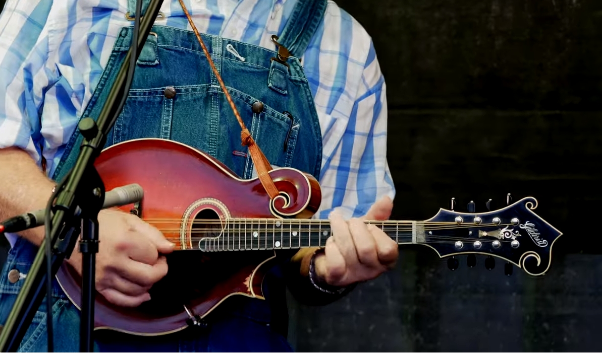 Mike Compton Mandoline Instrument des Jahres Mandolinenspieler des Tages