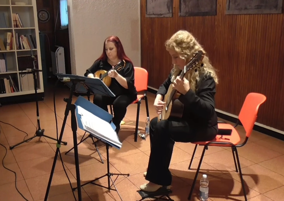 Paola Esposito Mandolinenspielerin des Jahres Mandolinenspieler des Tages
