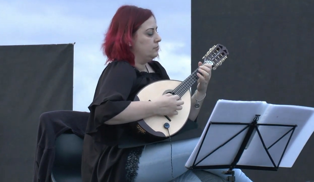 Paola Esposito Mandolinenspielerin  des Jahres Mandolinenspieler des Tages