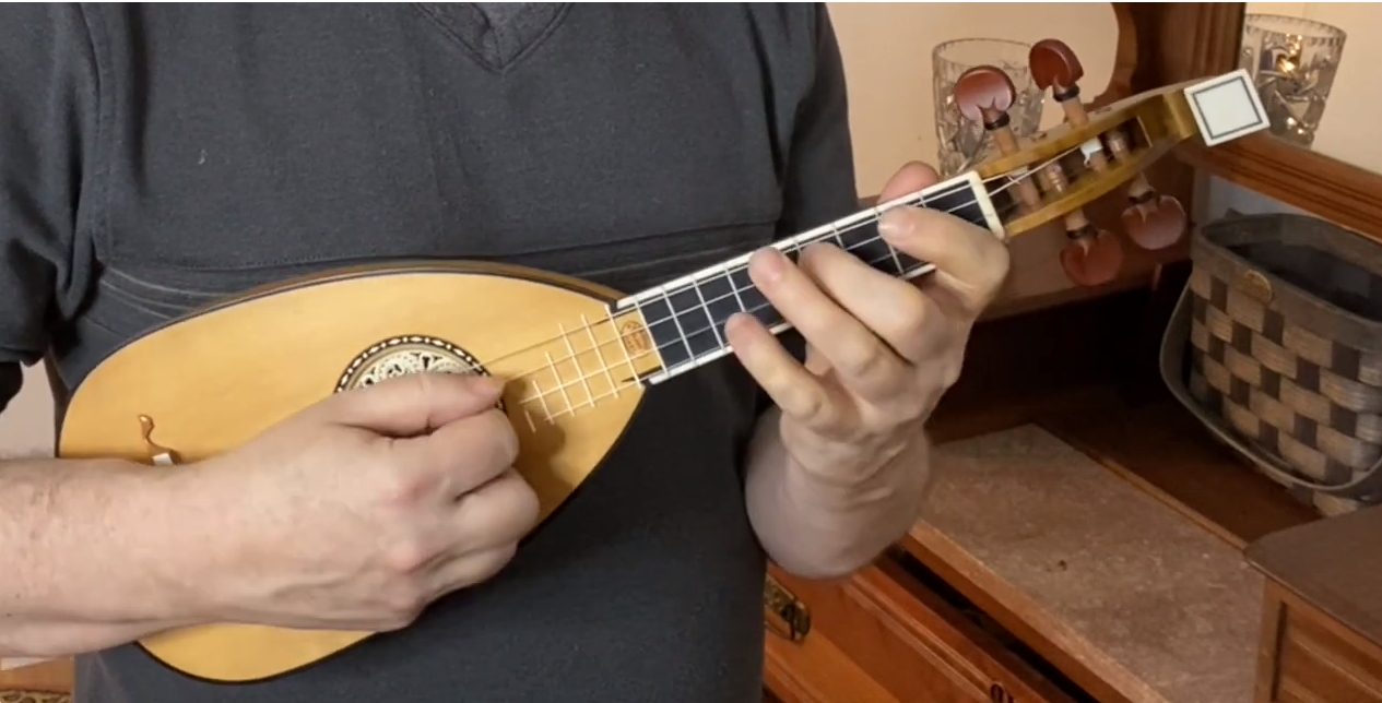 August Watters Mandolinenspielerin des Jahres Mandolinenspieler des Tages
