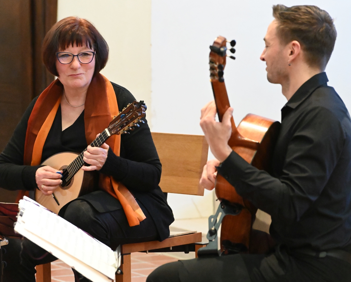 Iris Hammer Mandolinenspielerin  des Jahres Mandolinenspieler des Tages