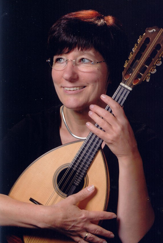 Iris Hammer Mandolinenspielerin  des Jahres Mandolinenspieler des Tages