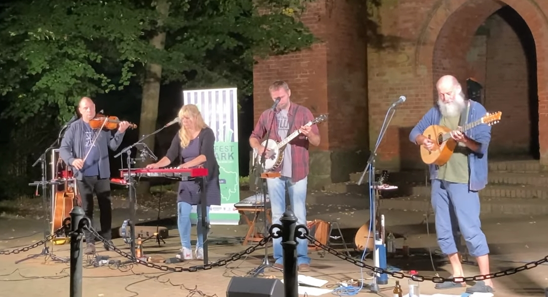 Hüsch! - Mandolinenspielerin des Jahres Mandolinenspieler des Tages