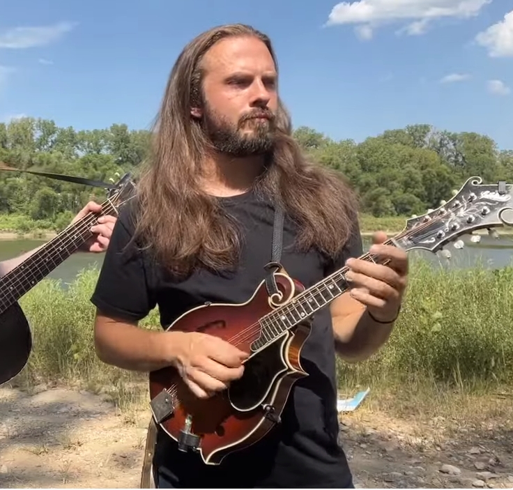 Jacob Jolliff Mandolinenspielerin des Jahres Mandolinenspieler des Tages