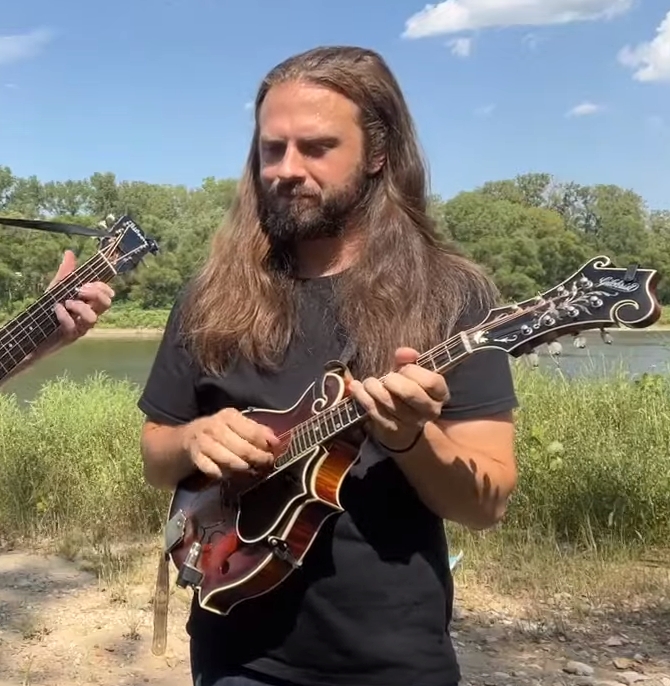 Jacob Jolliff Mandolinenspielerin des Jahres Mandolinenspieler des Tages